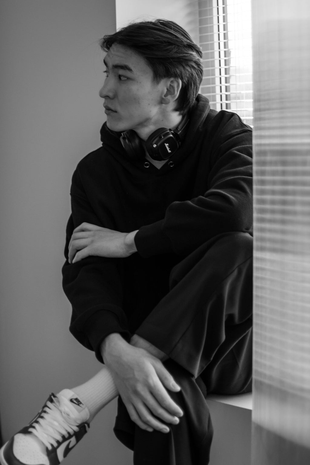 Premium Black Hoodie & Sweatpants Set – Comfort Fit Loungewear