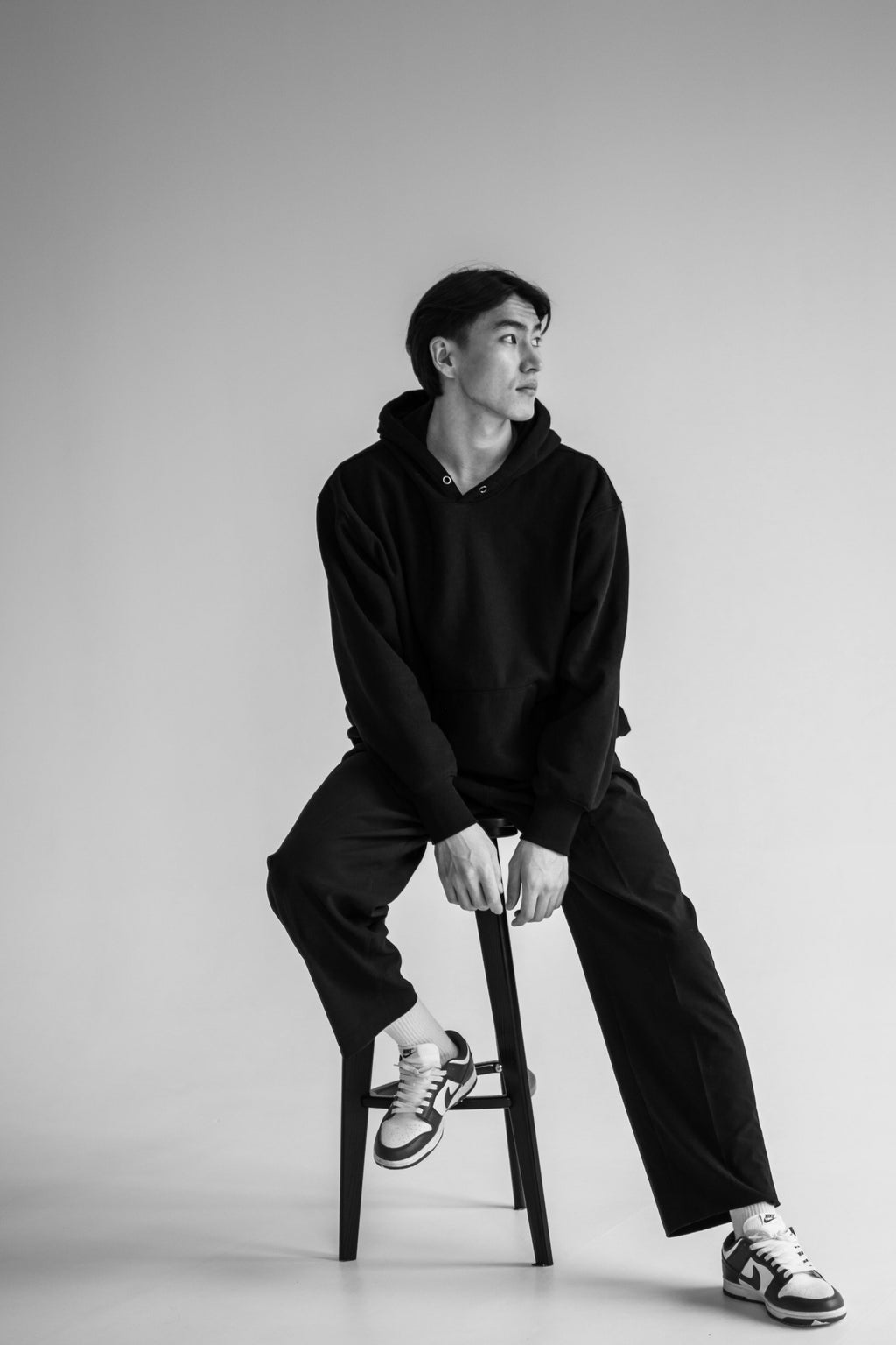 Premium Black Hoodie & Sweatpants Set – Comfort Fit Loungewear